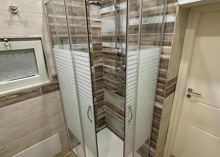 ゲストハウス La Storia 3*