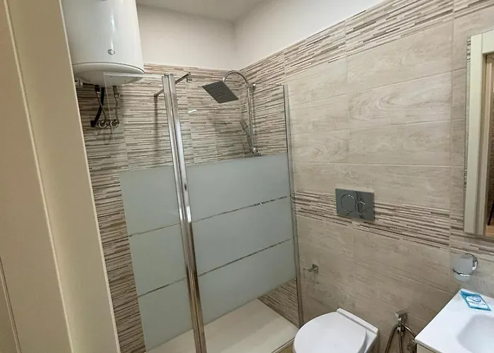 ゲストハウス La Storia 3*