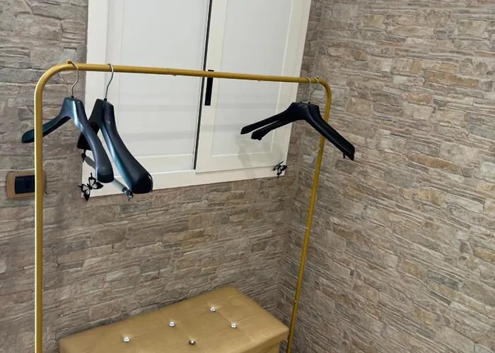 ゲストハウス La Storia